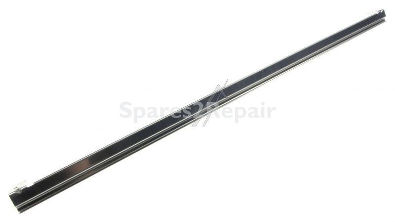 Profile - C00374900 481246079231 Trim Lower [Whirlpool Indesit]